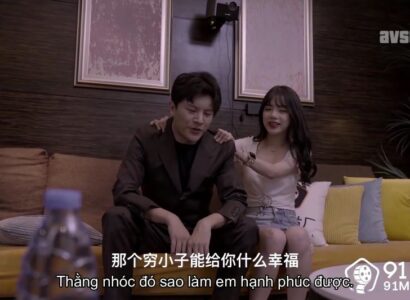 Gái xinh cặp kè ông bầu để được nổi tiếng